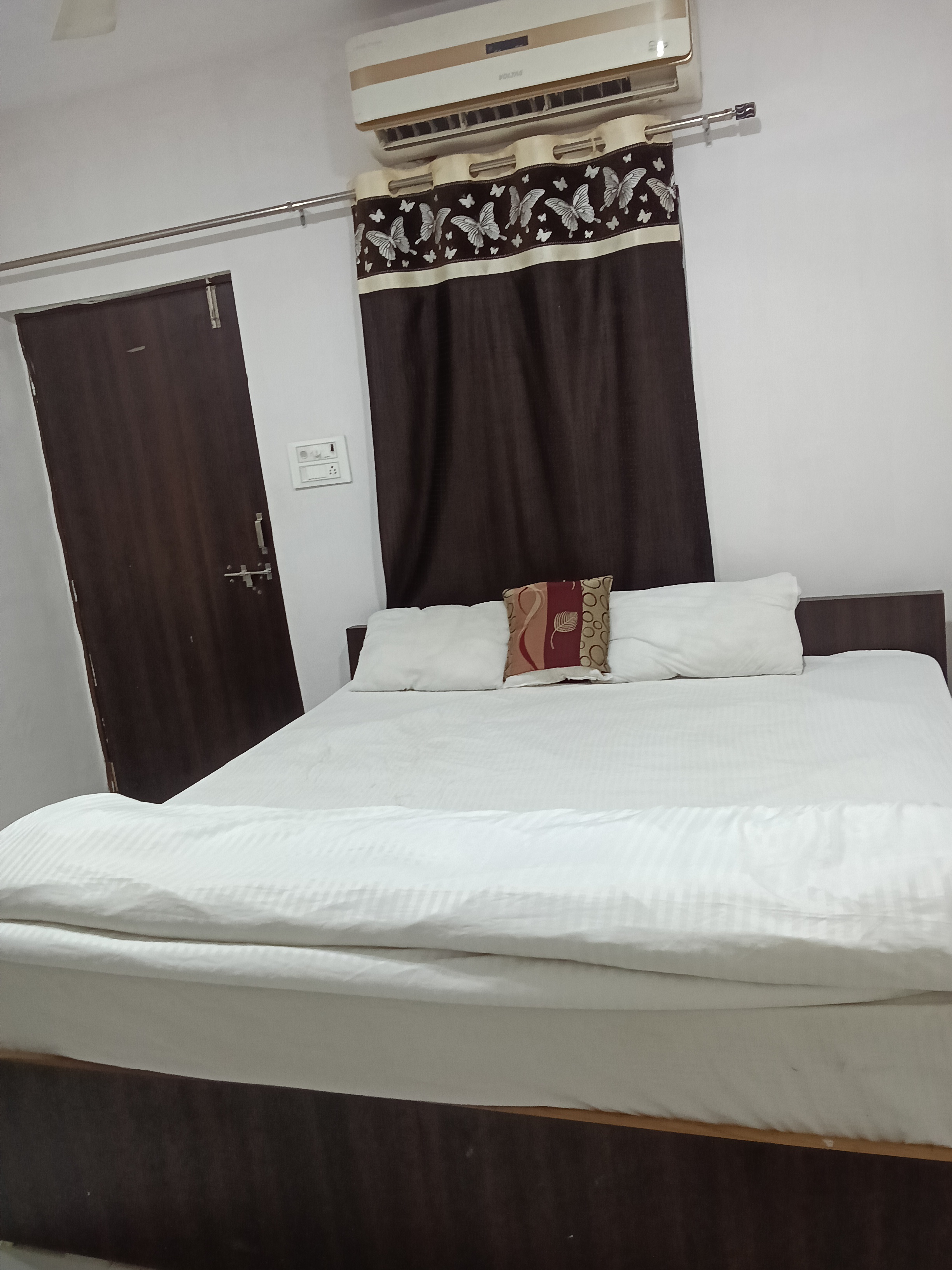 Regal Suite Hall